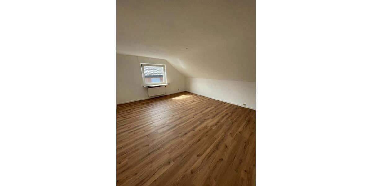 Dachgeschoßwohnung Vreden - 4 Zimmer, 70 m&sup2;, 690&euro; | Angebot:26705005