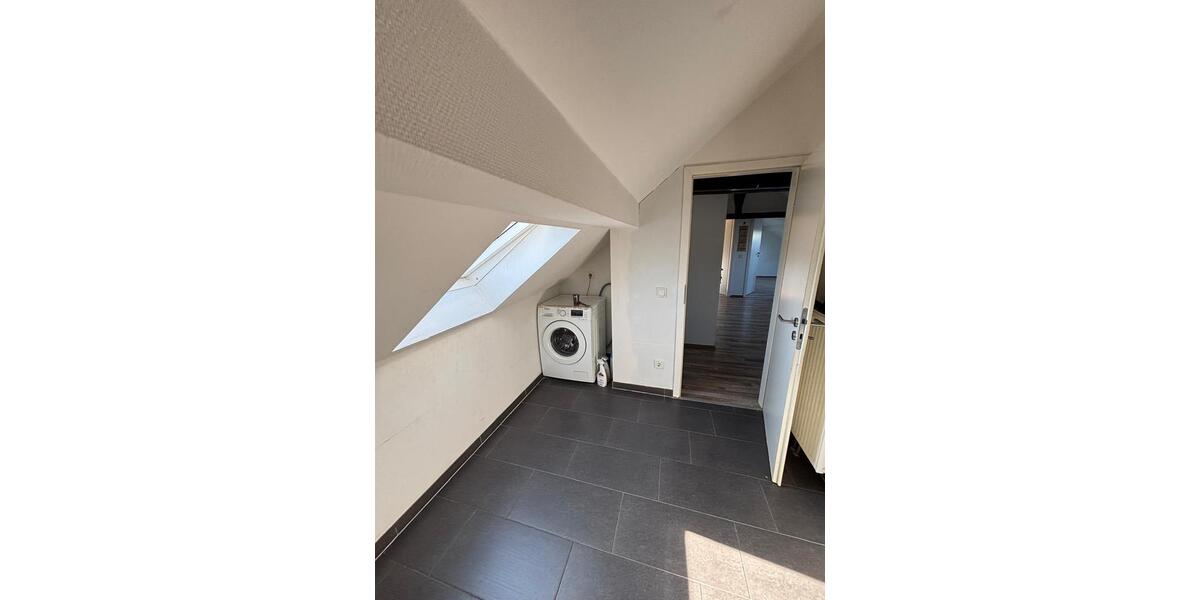 Dachgeschoßwohnung Neunkirchen - 3 Zimmer, 75 m&sup2;, 480&euro; | Angebot:26178323