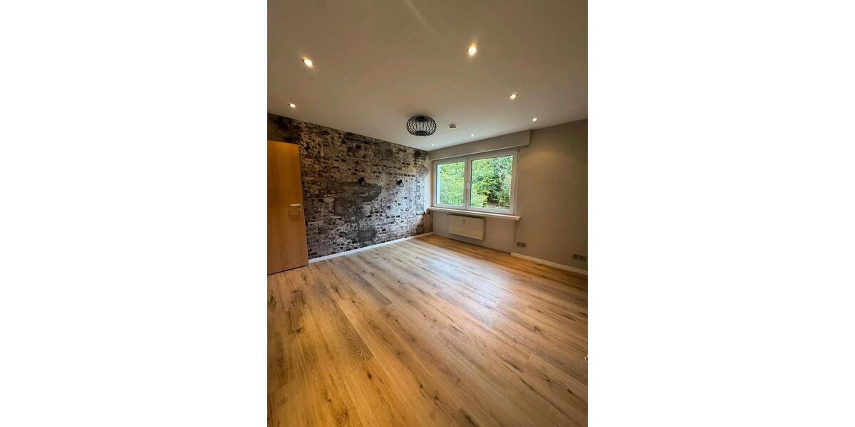 moderne 4-Zimmerwohnung mit Balkon - sofort bezugsfertig! 4 zimmer