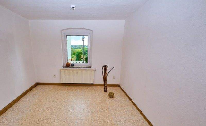 Etagenwohnung Hohenmölsen - 2 Zimmer, 51 m&sup2;, 306&euro; | Angebot:25669874