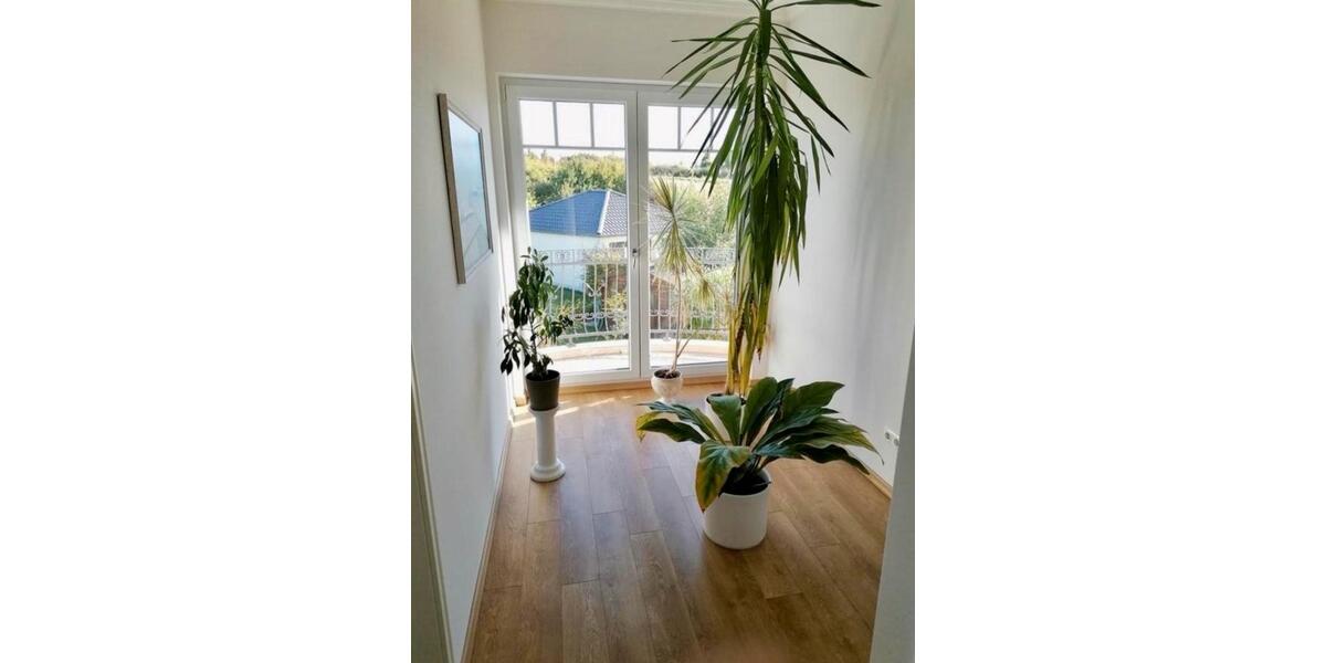 Einfamilienhaus Rastow - 6 Zimmer, 180 m&sup2;, 2.100&euro; | Angebot:25641665