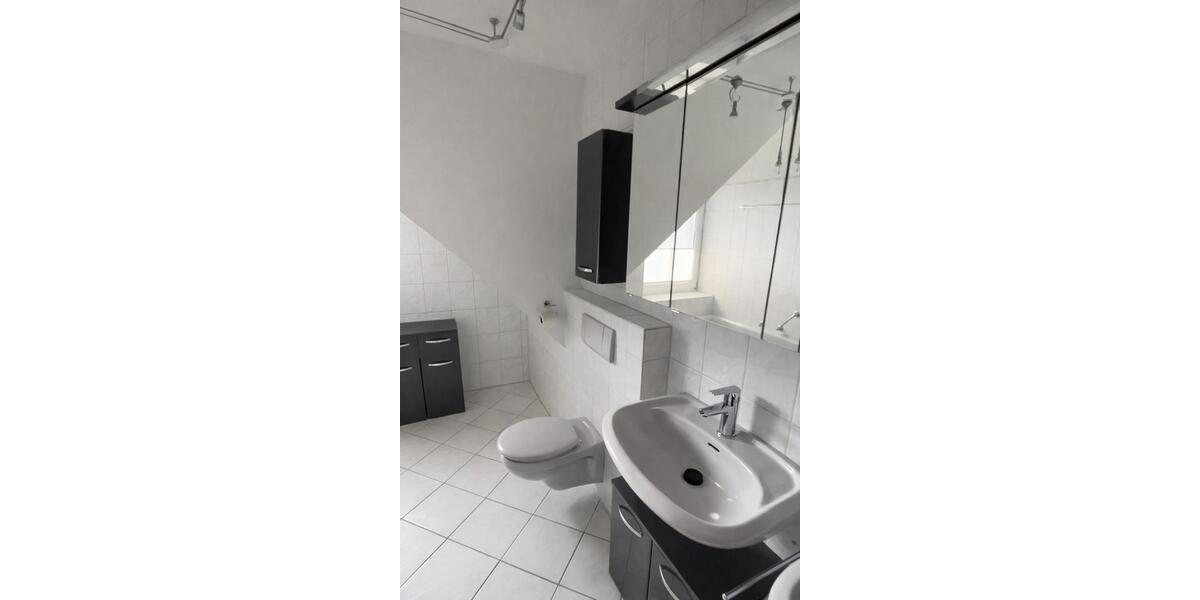 Etagenwohnung Porta Westfalica - 4 Zimmer, 92 m&sup2;, 880&euro; | Angebot:25151053