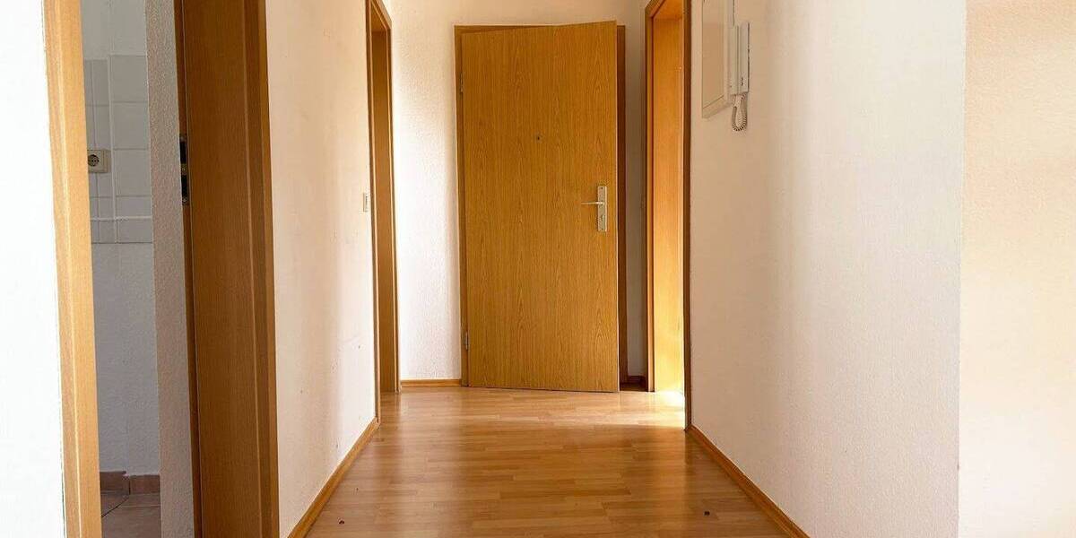 Etagenwohnung Dresden Klotzsche - 3 Zimmer, 69 m&sup2;, 665&euro; | Angebot:26154796