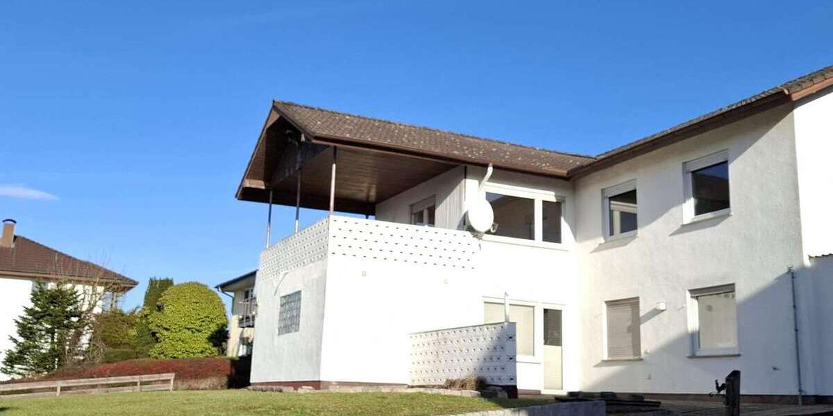 Etagenwohnung Bad Hersfeld - 4 Zimmer, 114 m&sup2;, 925&euro; | Angebot:26608354