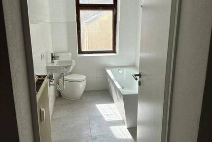 Ruhige 3-Zimmer-Wohnung im Zentrum von Apolda - mit Badewanne
