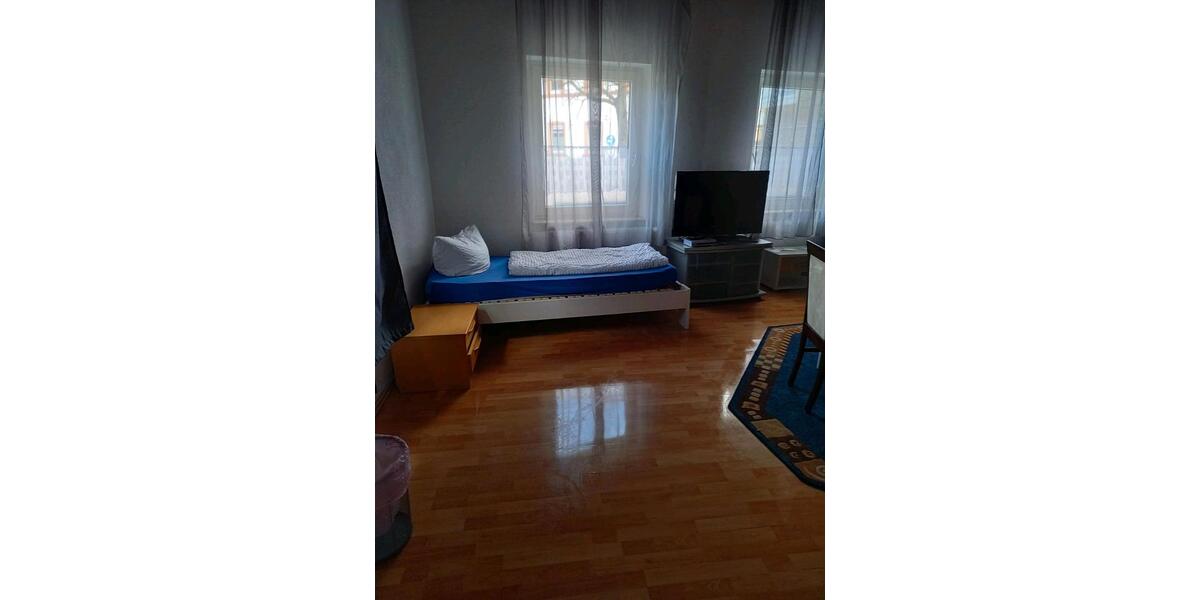 Wohnen auf Zeit Kandel - 5 Zimmer, 300 m&sup2;, 15&euro; | Angebot:24422554