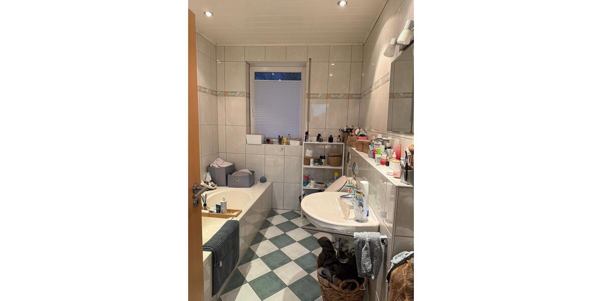 Ruhige Souterrainwohnung mit eigenem Garten 2.5 zimmer