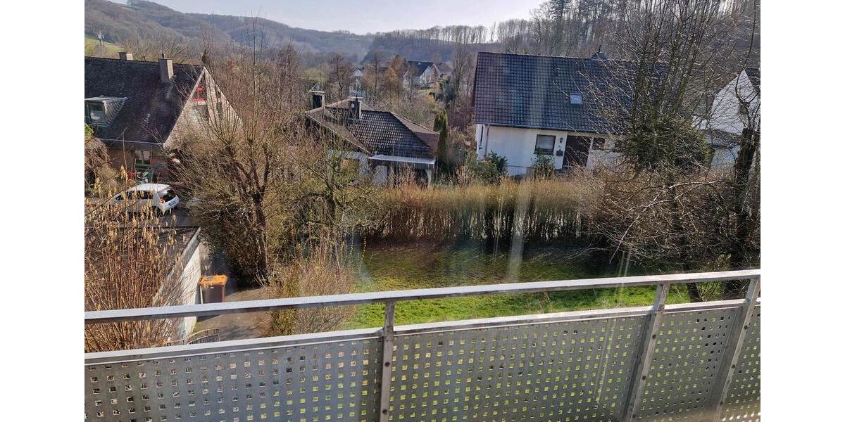 Wohnen auf Zeit Overath - 8 Zimmer, 215 m&sup2;, 1.750&euro; | Angebot:25449547