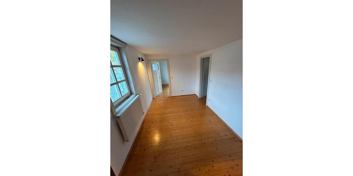 Einfamilienhaus Langgöns - 5 Zimmer, 135 m&sup2;, 1.500&euro; | Angebot:26507672