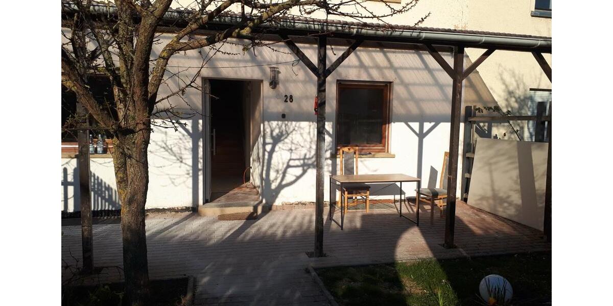 Erdgeschoßwohnung Schweinfurt Bellevue - 7 Zimmer, 300 m&sup2;, 450&euro; | Angebot:25634208