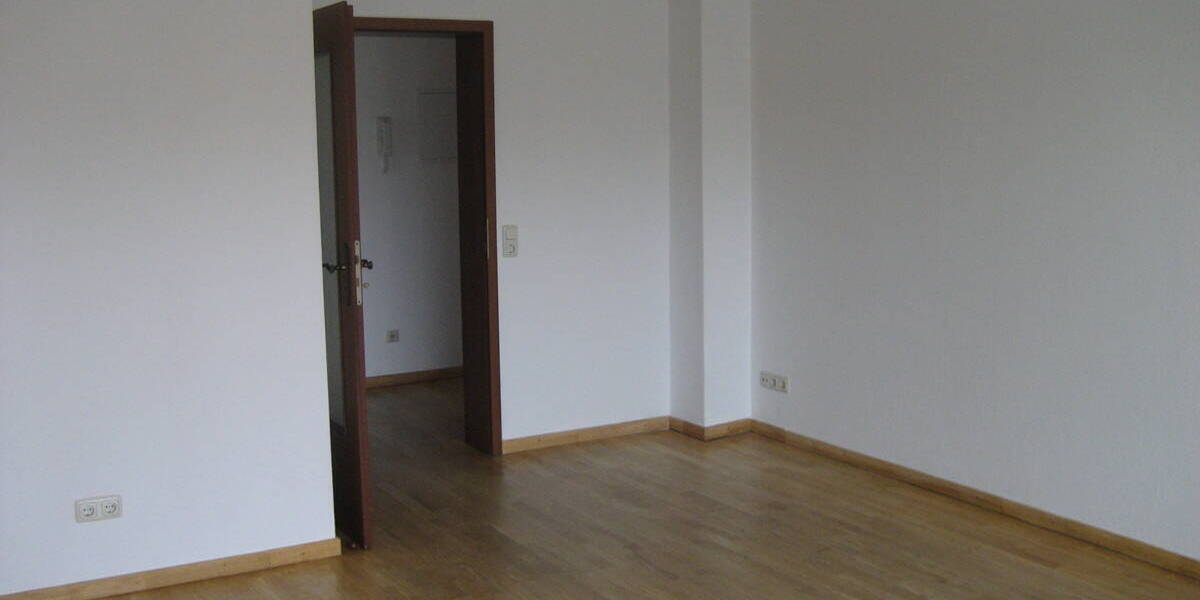 Etagenwohnung Nossen Rhäsa - 3 Zimmer, 74 m&sup2;, 450&euro; | Angebot:26139576