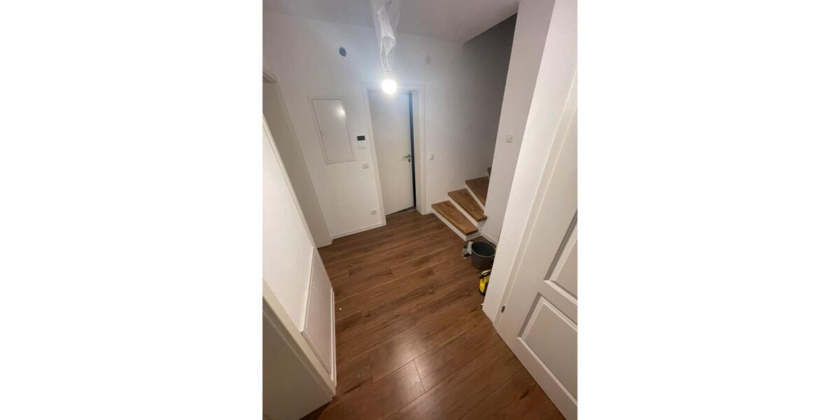 3 Zimmer Wohnung zu vermieten ca. 90 m², Terrasse & Keller 3 zimmer