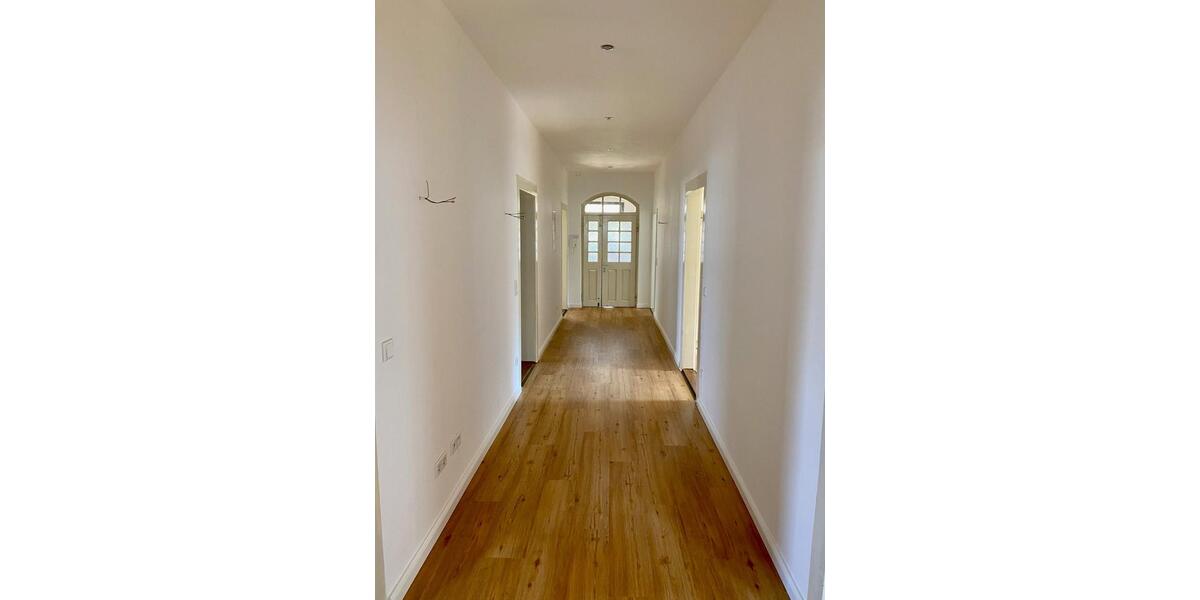 Hochparterre Neustadt an der Aisch - 4 Zimmer, 142 m&sup2;, 1.150&euro; | Angebot:26227719