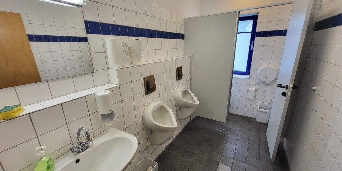 Gewerbeobjekt Lübeck / Sankt Lorenz Nord St. Lorenz Nord - 4 Zimmer, 157 m&sup2;, 900&euro; | Angebot:25681896