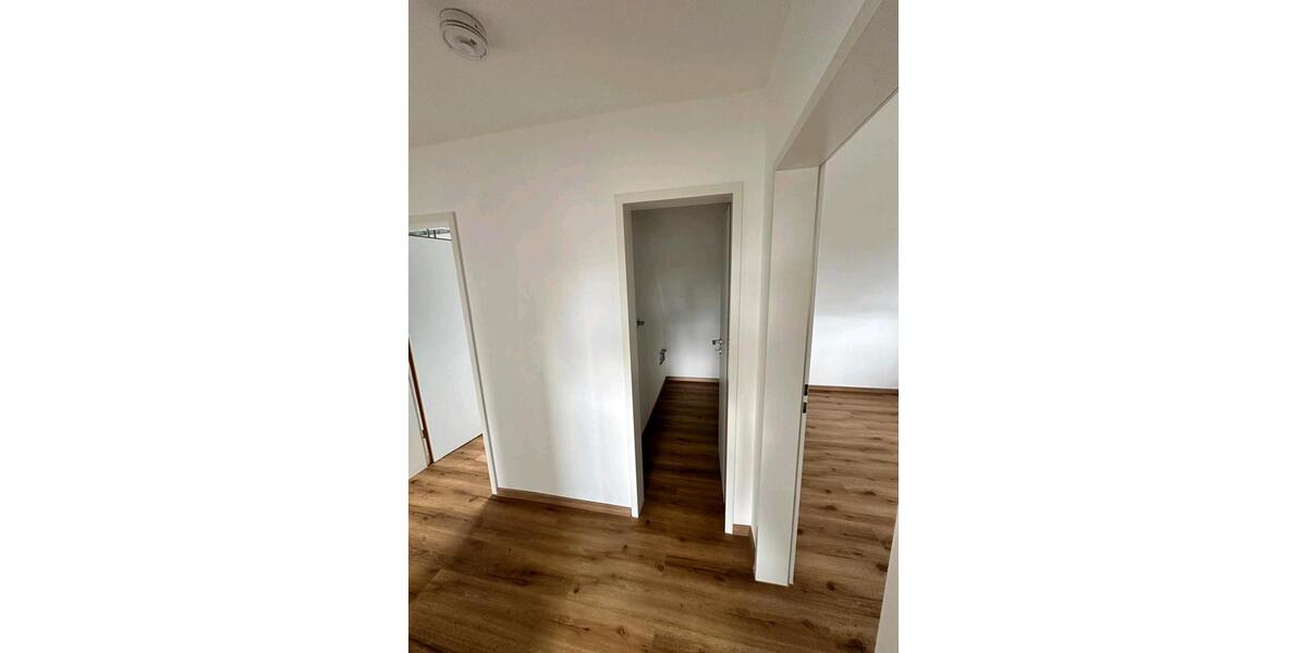 Dachgeschoßwohnung Trossingen - 2 Zimmer, 45 m&sup2;, 550&euro; | Angebot:26112358