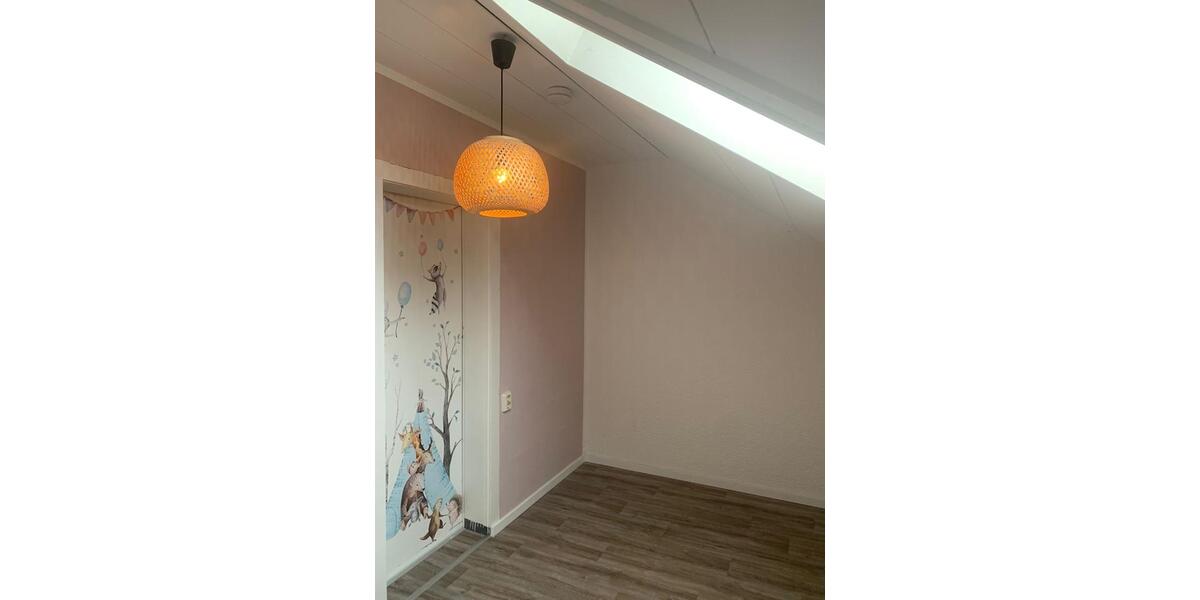 Dachgeschoßwohnung Johanngeorgenstadt - 6 Zimmer, 120 m&sup2;, 750&euro; | Angebot:24775379