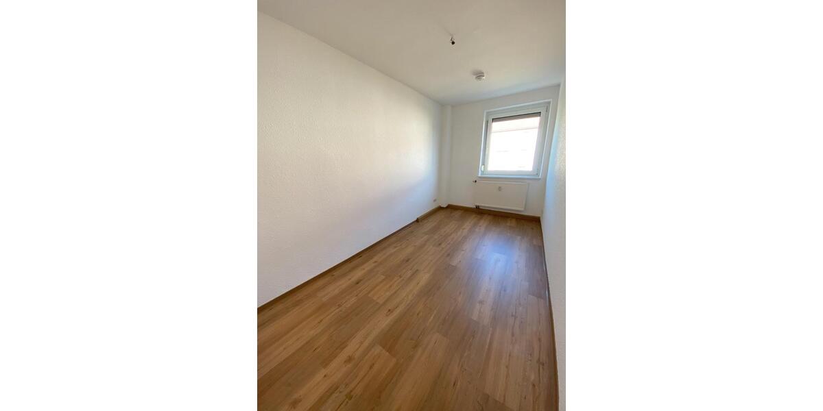 Etagenwohnung Kamenz - 3 Zimmer, 67 m&sup2;, 440&euro; | Angebot:26675773