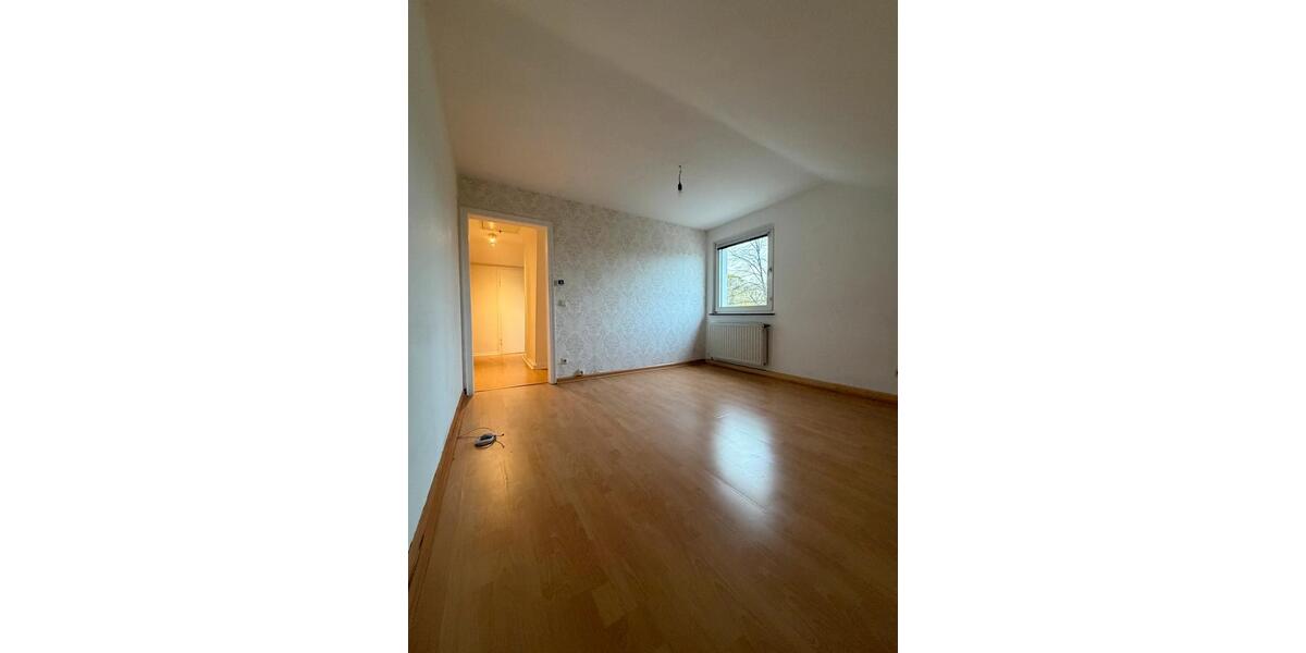 Dachgeschoßwohnung Duisburg Walsum - 1 Zimmer, 30 m&sup2;, 480&euro; | Angebot:26090590