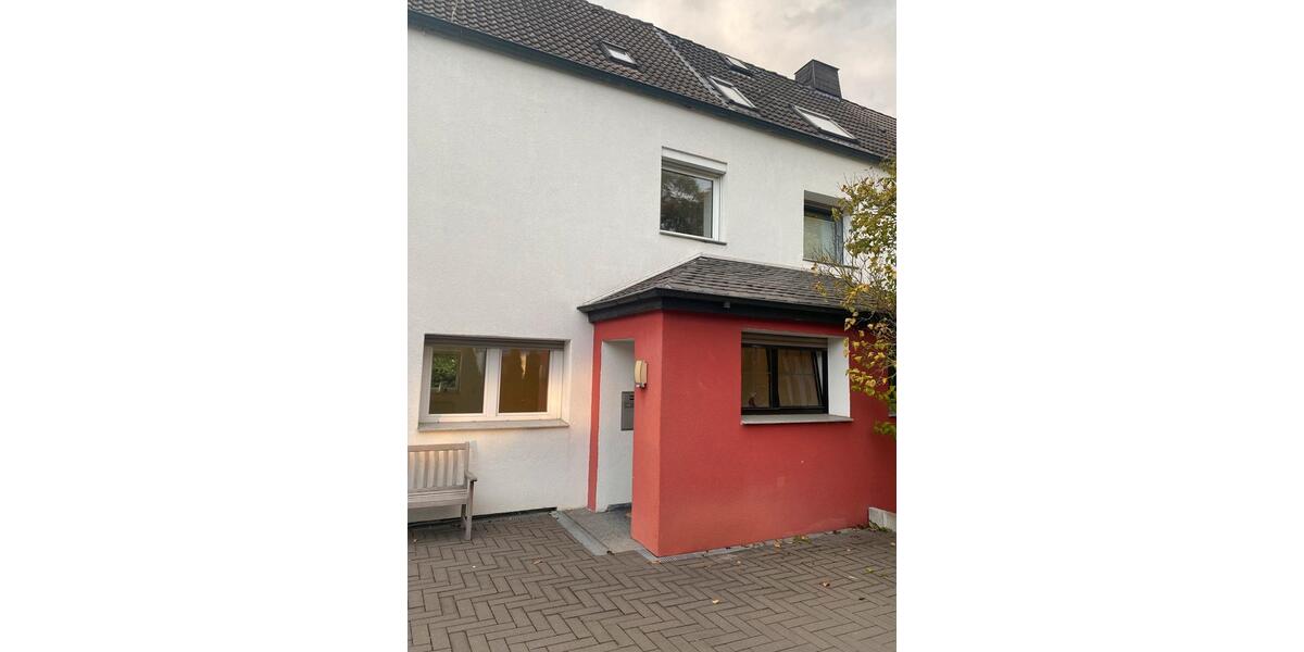 Ein Zimmer in einer Studentinnen WG 1 zimmer