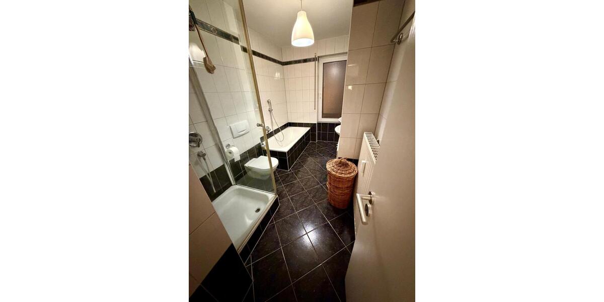 Etagenwohnung Saarbrücken Kieselhumes - 3 Zimmer, 89 m&sup2;, 979&euro; | Angebot:25382375