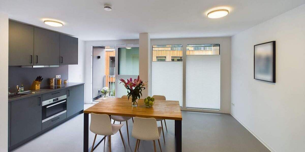 Helles + möbliertes Apartment mit Balkon in Oldenburg ideal für Singles & Berufseinsteiger | Suite 1 zimmer
