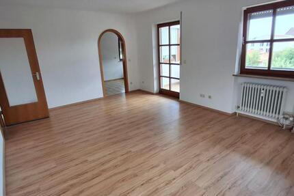 Wohnung Rotthalmünster - 3 Zimmer, 81 m&sup2;, 700&euro; | Angebot:25022794