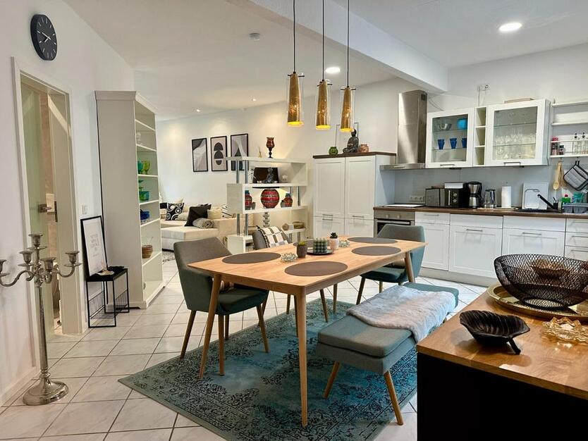 Charmantes, modernes und großzügiges Studio-Apartment mit Balkon