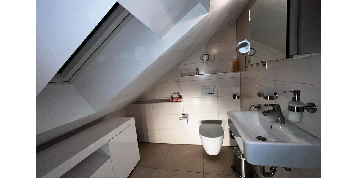 Dachgeschoßwohnung Ingolstadt Nordost - 1 Zimmer, 65 m&sup2;, 1.050&euro; | Angebot:26014448