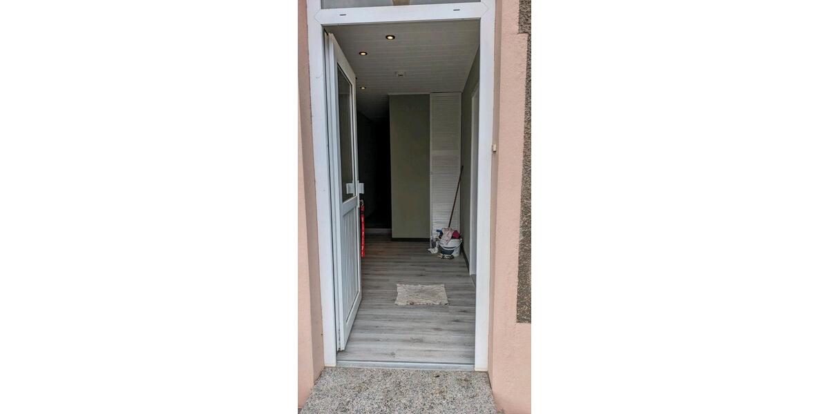 Erdgeschoßwohnung Wettin-Löbejün Löbejün - 2.5 Zimmer, 45 m&sup2;, 270&euro; | Angebot:26235448
