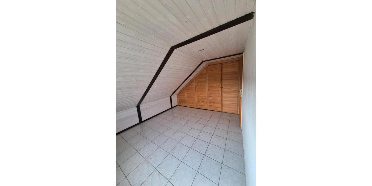 3 Zimmer Dachgeschosswohnung in Weyhausen zimmer