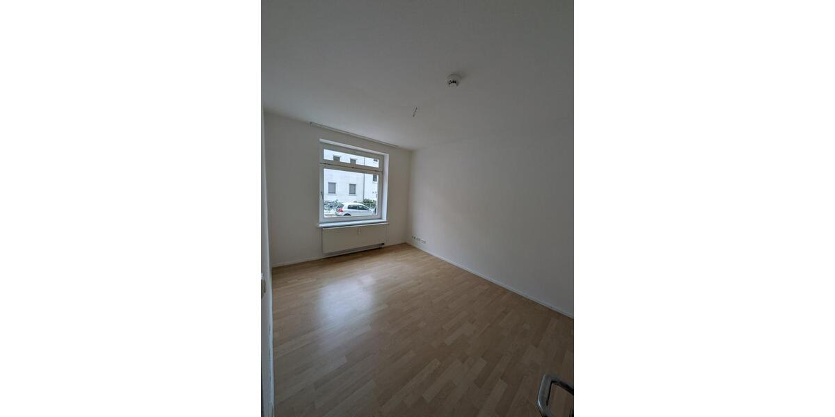 4-Zimmer-Erdgeschosswohnung in zentraler Lage von Lübeck 4 zimmer