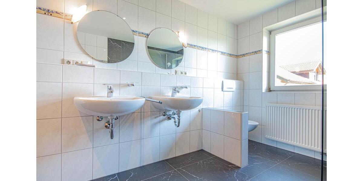 Dachgeschoßwohnung Waldshut-Tiengen Tiengen - 4.5 Zimmer, 110 m&sup2;, 750&euro; | Angebot:26630278