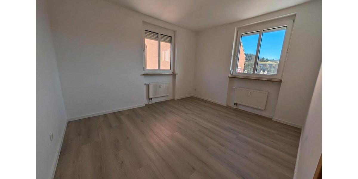 Etagenwohnung Thalheim/Erzgebirge Erzgebirge - 4 Zimmer, 98 m&sup2;, 810&euro; | Angebot:25419782