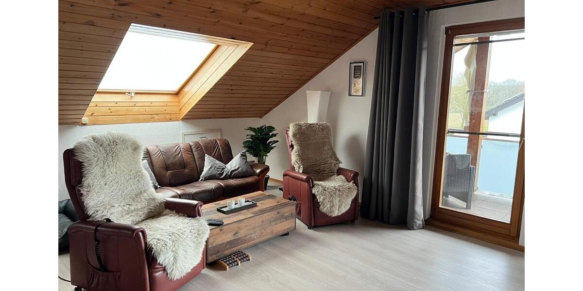 Dachgeschoßwohnung Lollar - 4 Zimmer, 118 m&sup2;, 1.100&euro; | Angebot:24253119