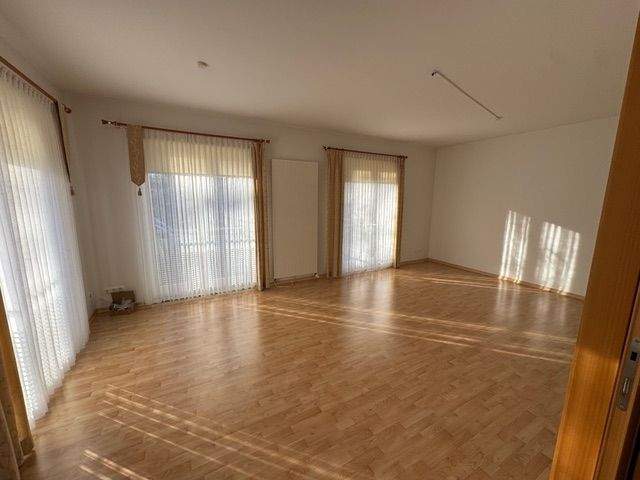 Etagenwohnung Stralsund Kniepervorstadt - 2 Zimmer, 81 m&sup2;, 950&euro; | Angebot:24633530