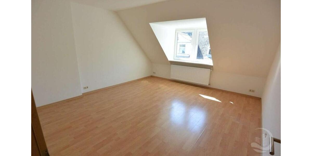 Dachgeschoßwohnung Wiesbaden Südost - 2 Zimmer, 61 m&sup2;, 660&euro; | Angebot:25811215