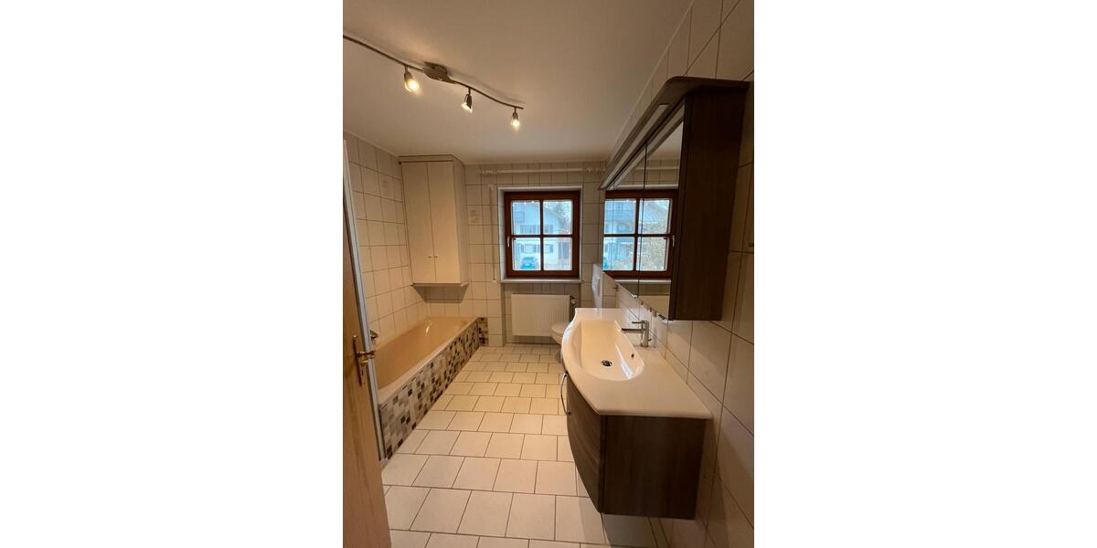 Doppelhaushälfte Bad Birnbach Asenham - 5 Zimmer, 140 m&sup2;, 1.150&euro; | Angebot:26584368