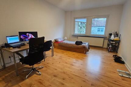 Fully Furnished Room for Rent (Temporary) in a Shared Apartment 3 zimmer