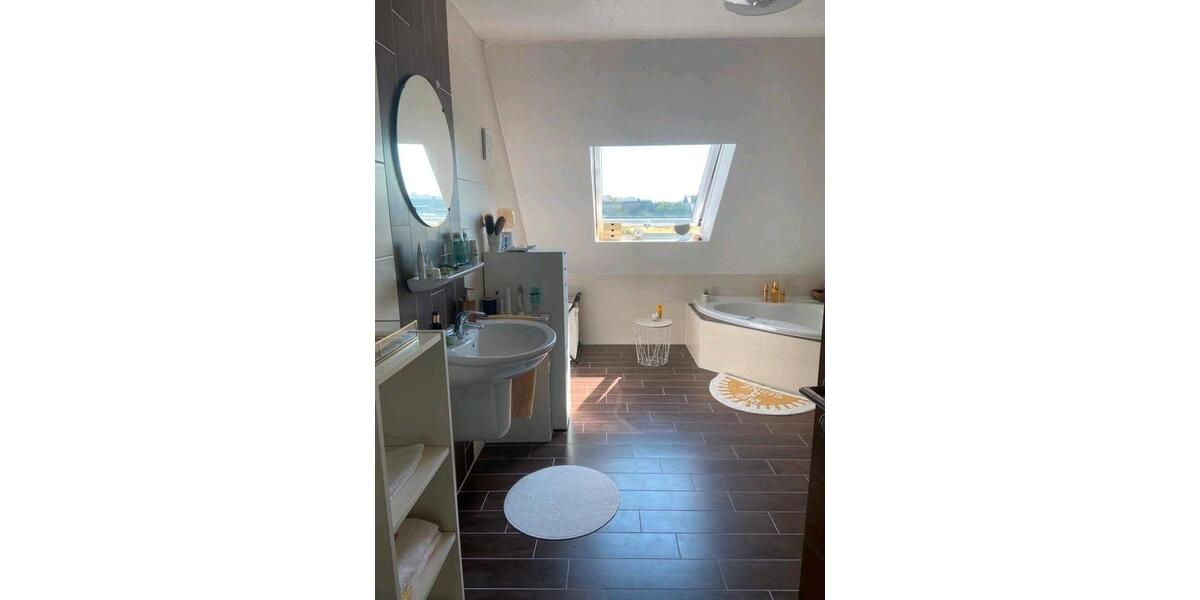 Dachgeschoßwohnung Börger - 3 Zimmer, 90 m&sup2;, 570&euro; | Angebot:26070993