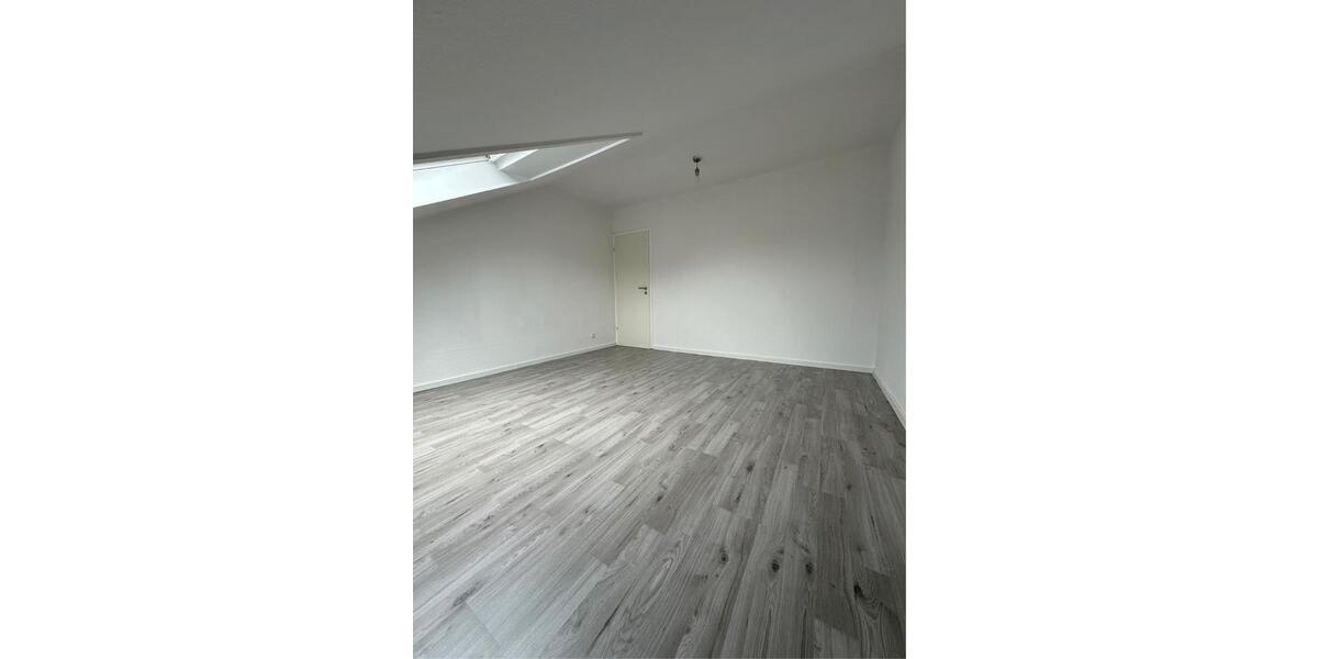Dachgeschoßwohnung Rastatt - 2 Zimmer, 53 m&sup2;, 850&euro; | Angebot:26248969