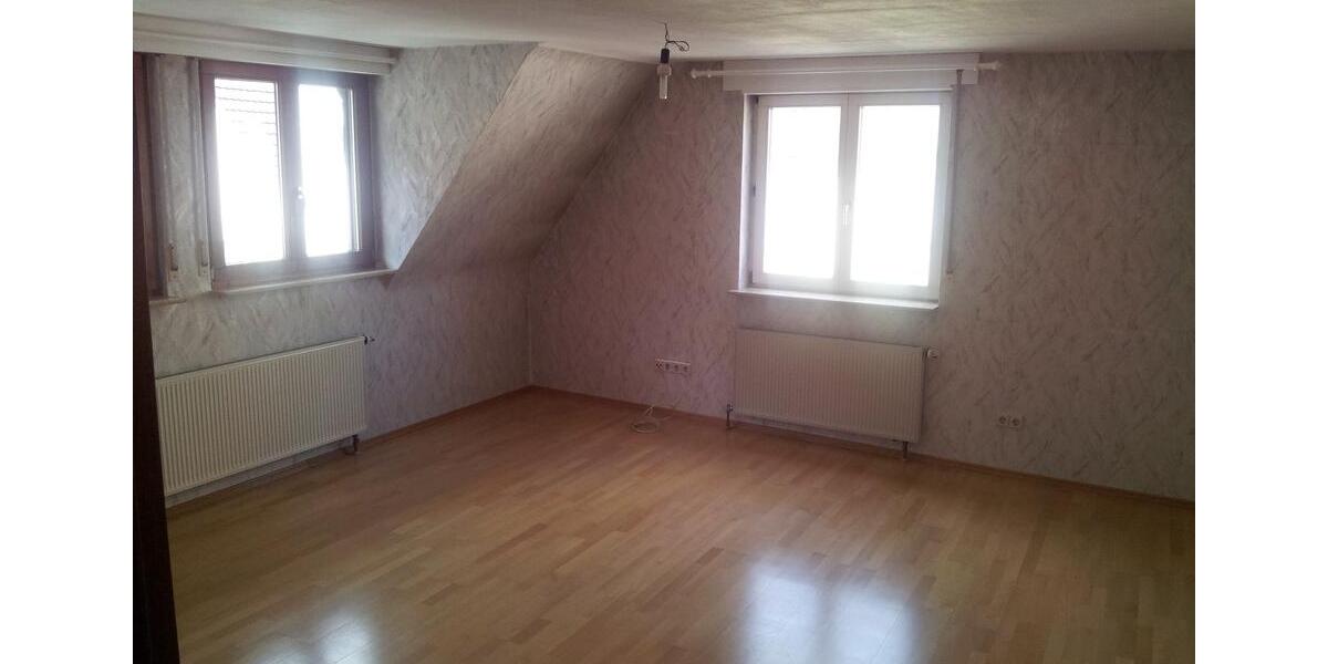 Maisonettenwohnung Weil der Stadt - 3 Zimmer, 88 m&sup2;, 900&euro; | Angebot:26625844