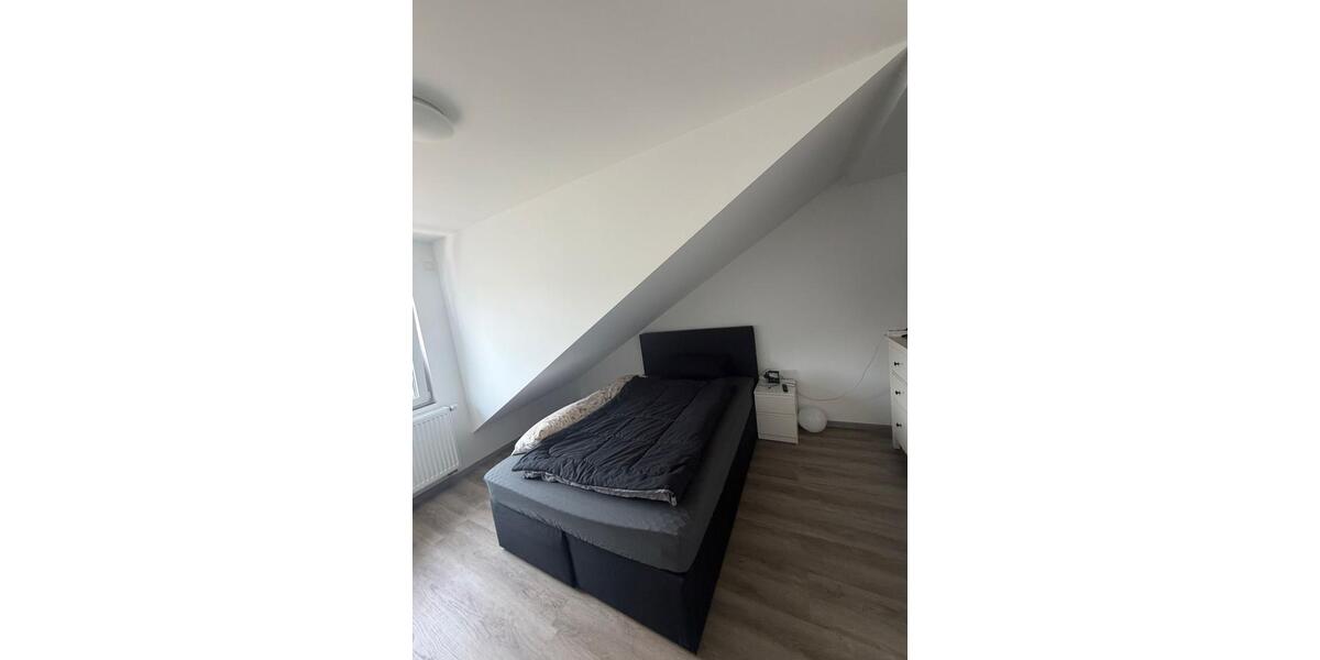 Dachgeschoßwohnung Reilingen - 2.5 Zimmer, 67 m&sup2;, 900&euro; | Angebot:26517717