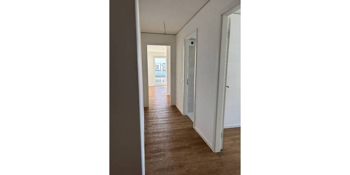 Etagenwohnung Schönefeld - 2 Zimmer, 68 m&sup2;, 1.020&euro; | Angebot:26273409