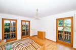 Lichtdurchflutetes Zuhause mit zwei Balkonen und viel Raumgefühl - Etagenwohnung Waldmünchen / Geigant Geigant | Angebot:26837319