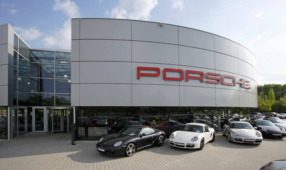 Porsche Zentrum Regensburg - RESERVIERT zimmer