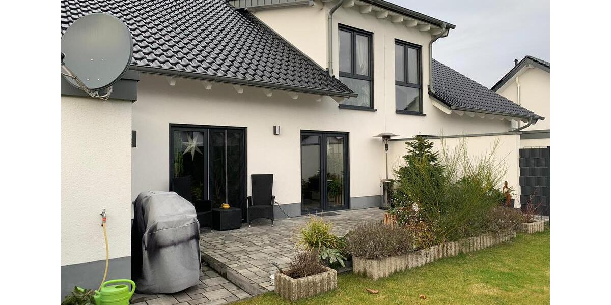 Etagenwohnung Meckenheim - 4 Zimmer, 142 m&sup2;, 1.845&euro; | Angebot:26691994