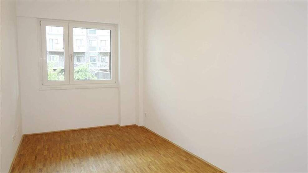 Moderne 3 Zimmer mit EBK, 2 Bädern, 2 Balkone, Fußbodenhzg. in Flingern 3 zimmer