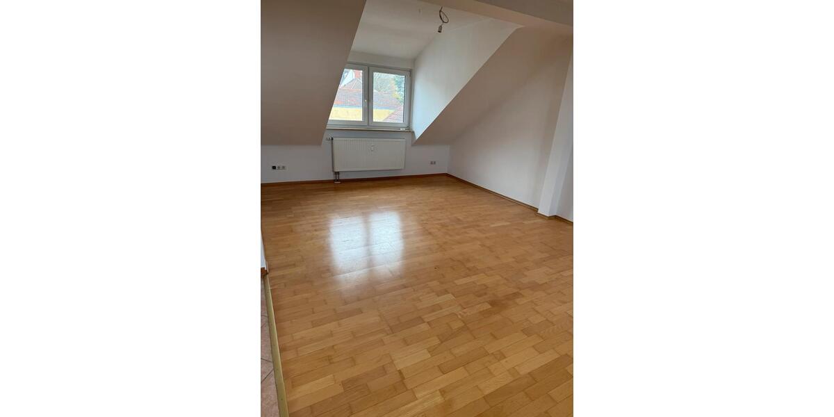 Dachgeschoßwohnung Bad Vilbel - 2 Zimmer, 60 m&sup2;, 650&euro; | Angebot:25943866