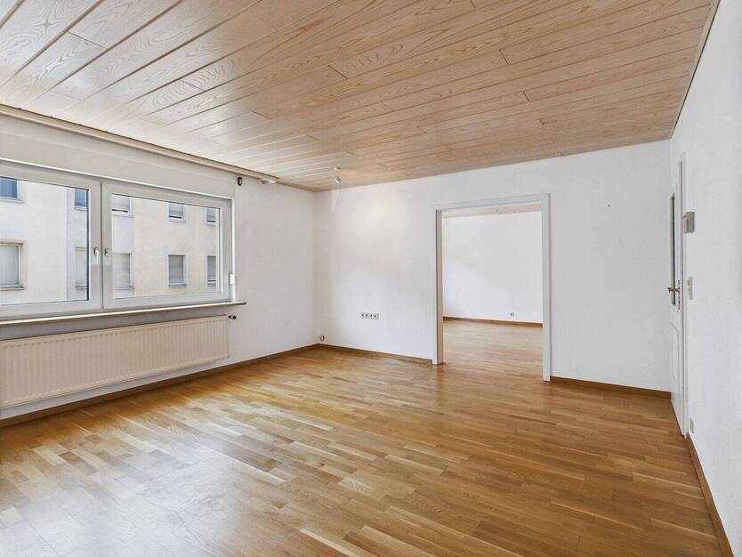 Zentrales Wohnen in Stuttgart-Ost: Charmante 4-Zimmer-Wohnung mit Stellplatz 4 zimmer