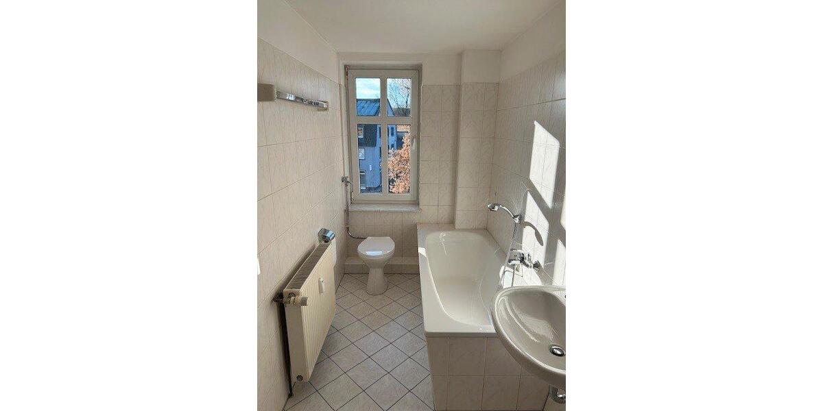 Dachgeschoßwohnung Oelsnitz (Erzgebirge) - 2 Zimmer, 42 m&sup2;, 239&euro; | Angebot:26429312